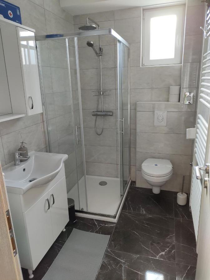 Happy Apartment كارلوفاتش المظهر الخارجي الصورة